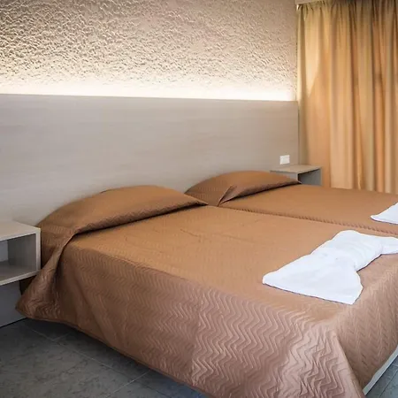 Essential Summer (adults Only) Otel