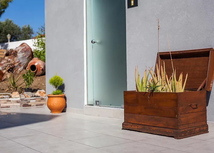 Essential Summer - Adults Only 2*