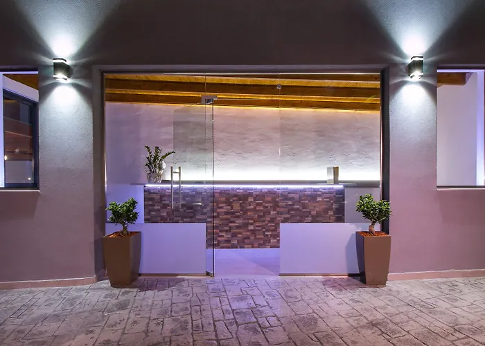 Hotel Essential Summer - Adults Only