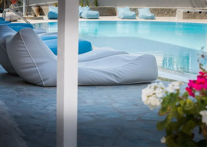 Essential Summer - Adults Only 2*