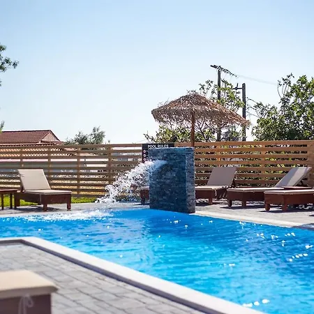 Essential Summer (adults Only) Szálloda 2*
