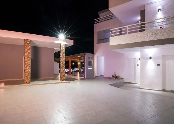 Essential Summer - Adults Only Otel